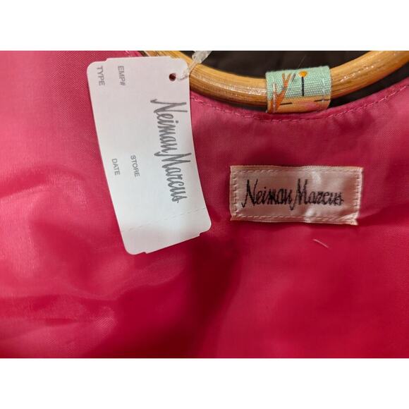 Cute Neiman Marcus bucket tote with bamboo style handle & retro pop shoppers - Picture 3 of 4